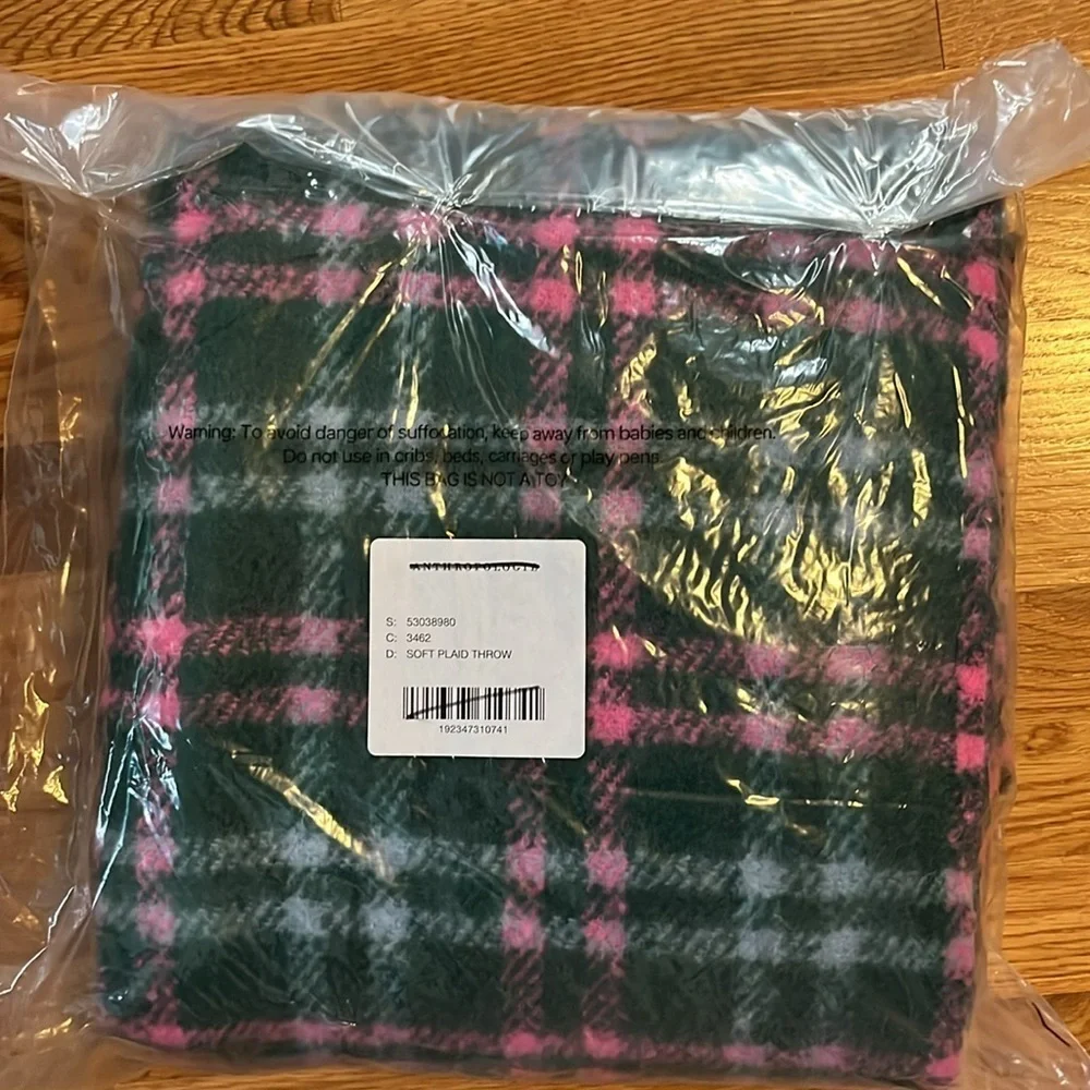 Anthropologie Tartan Plaid Throw Blanket NWT